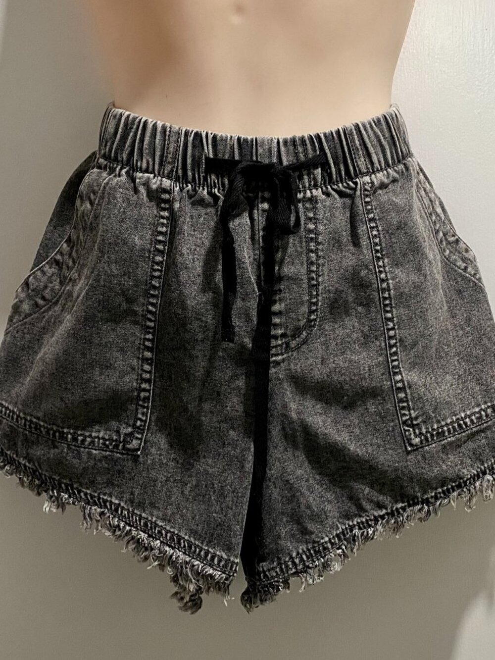 Washed Grey Chambray Fringed Cotton Pull On Coastal Beach Grunge Y2K Shorts 8/10